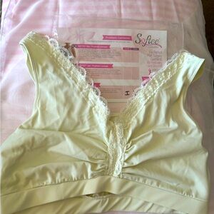 Softee Ladies First Lace Trim Pocketed Cami bra/bralette New in plastic - Size L